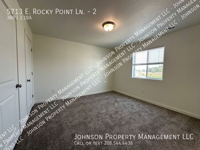 Building Photo - 5713 E. Rocky Point Ln.-2
