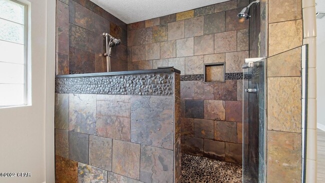 Building Photo - 104 Colony Harbour Rd