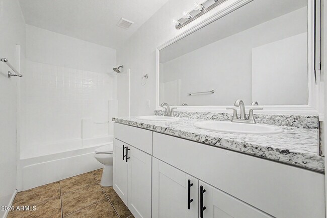 Building Photo - 742 N 112th Dr