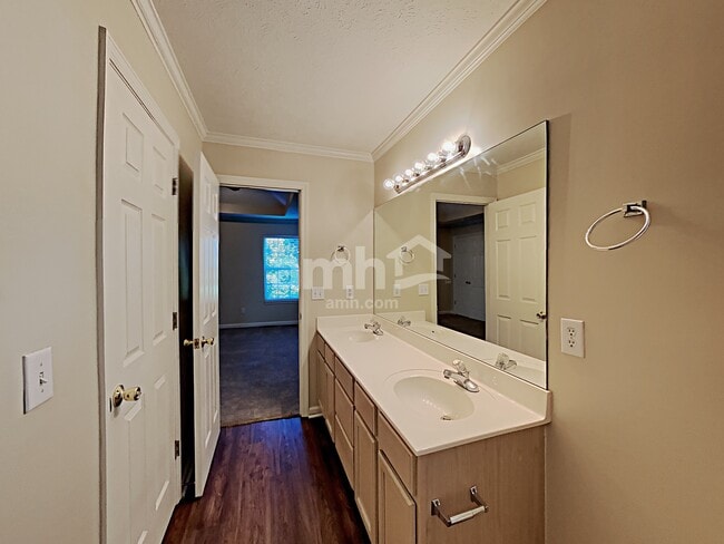 Building Photo - 117 Homestead Pl