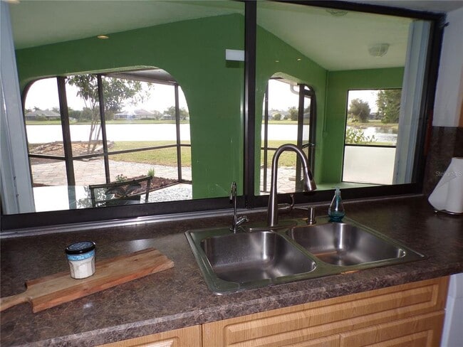 Building Photo - 2437 Greenland Ct