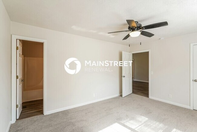Building Photo - 3 Bedroom Pet-Friendly Home in Madison, TN with Main Street Renewal