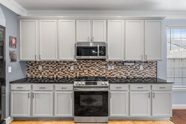 Building Photo - Luxury Living in High Point NC