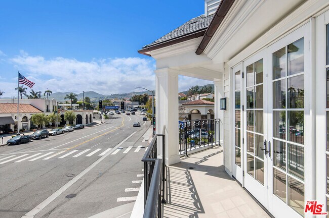 Building Photo - 15225 Palisades Village Ln