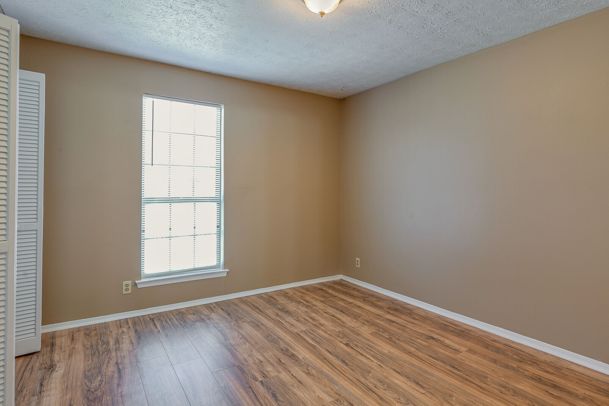 Building Photo - 802 Rachels Vw