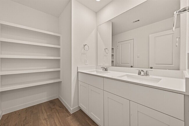 Building Photo - 3539 Shearwater St