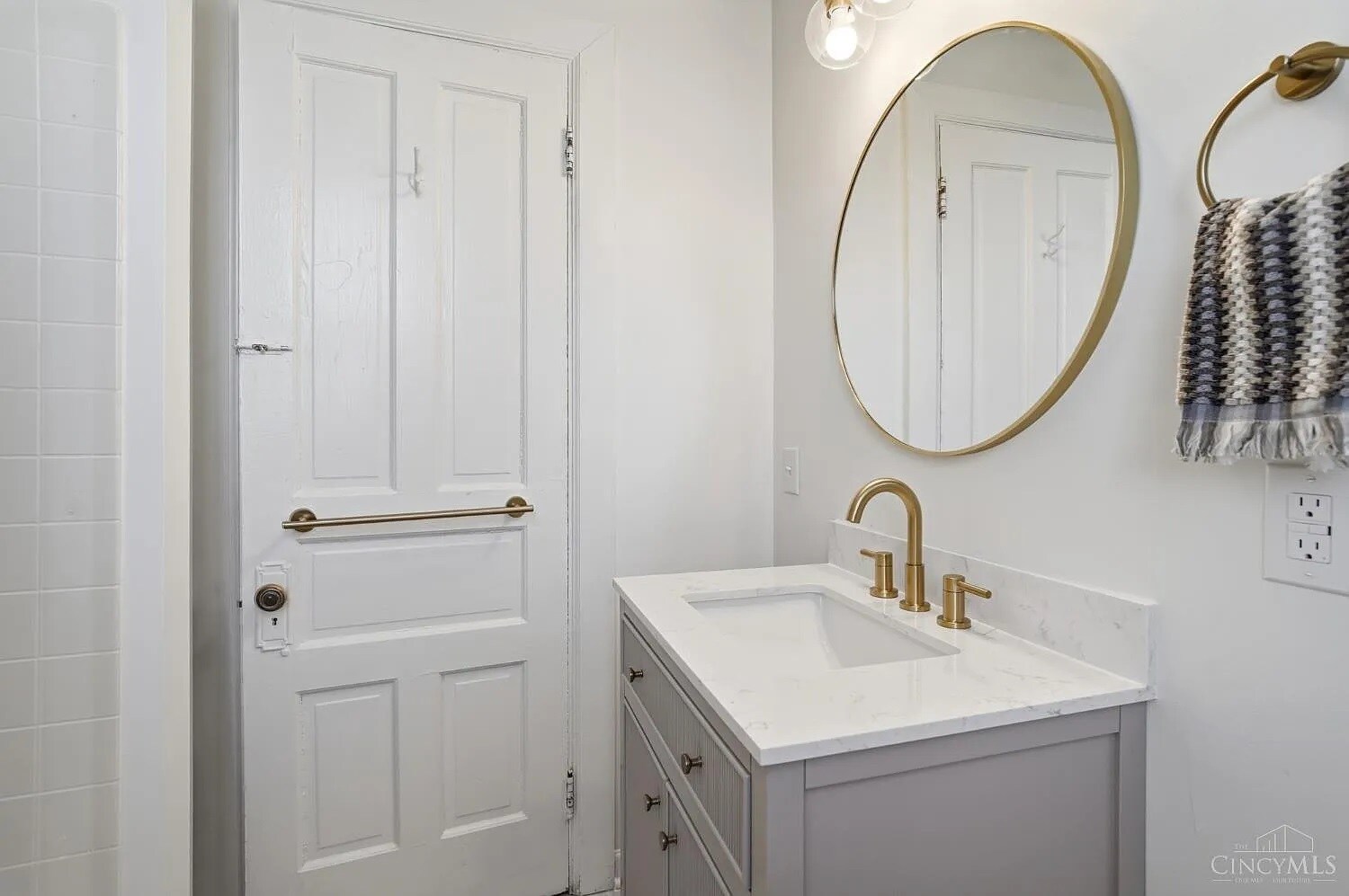 Building Photo - 535 Klotter Ave