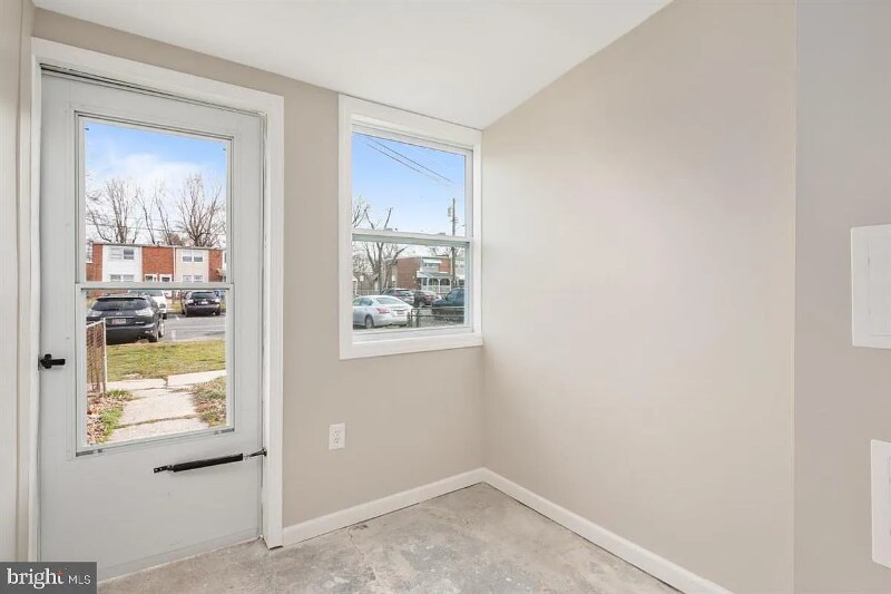 Building Photo - 1003 Fredonia Ct