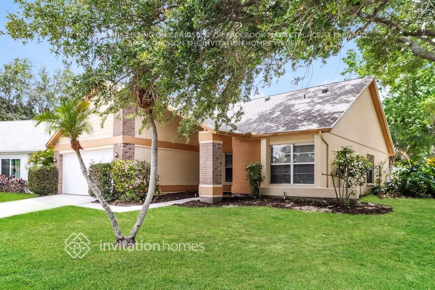 Building Photo - 3700 Montclair Dr