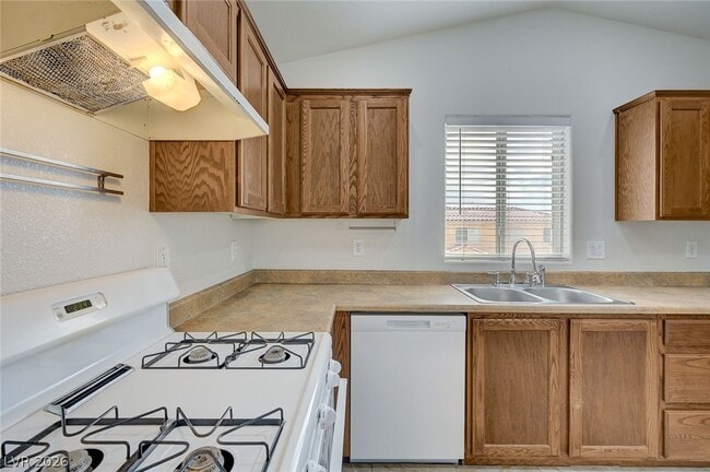 Building Photo - 3625 Terneza Ave