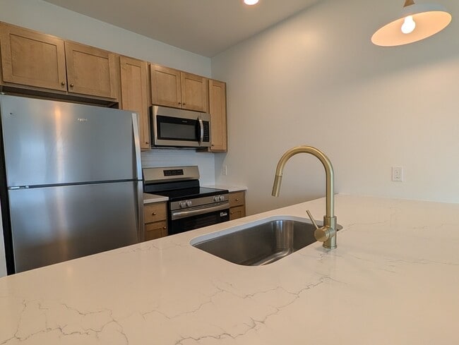 Building Photo - 5900 Fort Ave