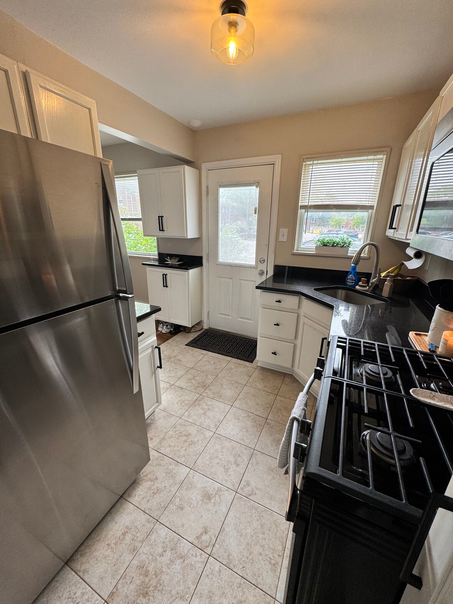 Kitchen 1 - 3324 Coolidge Hwy