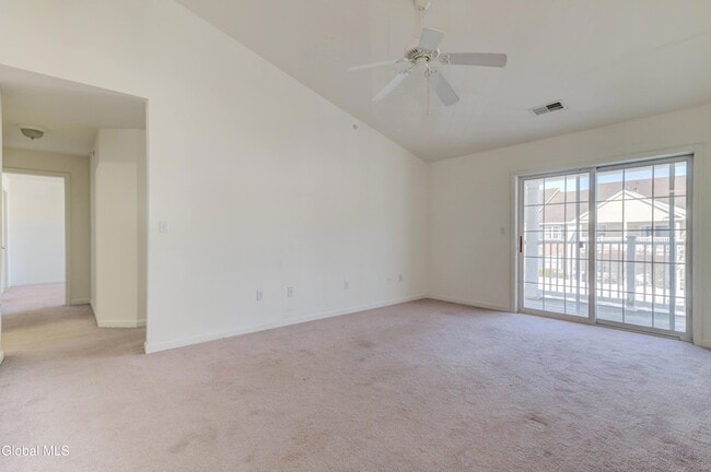 Building Photo - 304 Heritage Way