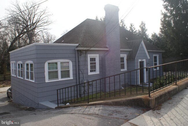 Building Photo - 9207 Colesville Rd
