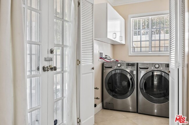 Building Photo - 2151 Glendon Ave