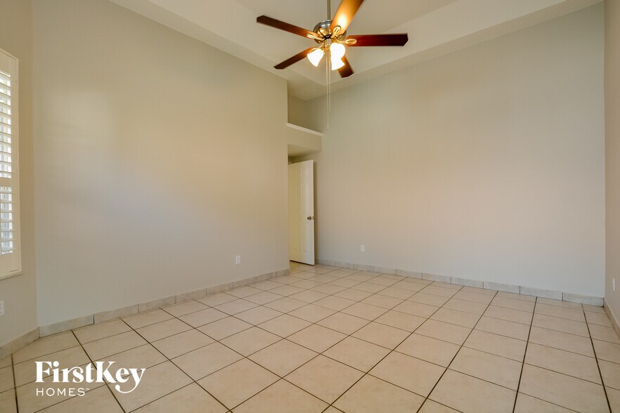 Building Photo - 13455 Lake Turnberry Cir