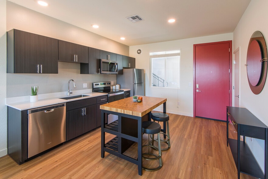 Urbana on 12th 4225 N 12TH St Phoenix AZ 85014 Apartment Finder