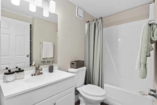 Building Photo - 3077 E Amy Ln