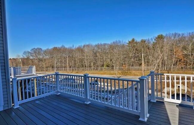 Building Photo - 126 Oxbow Rd