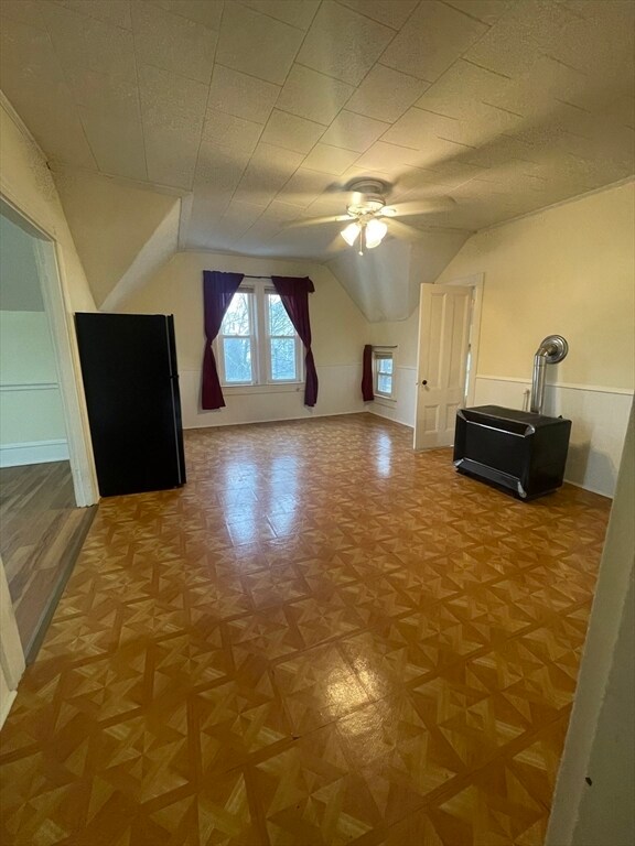 Building Photo - 709 Maple St