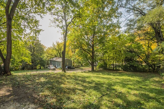 Building Photo - 2 Bedroom for Rent in Des Moines