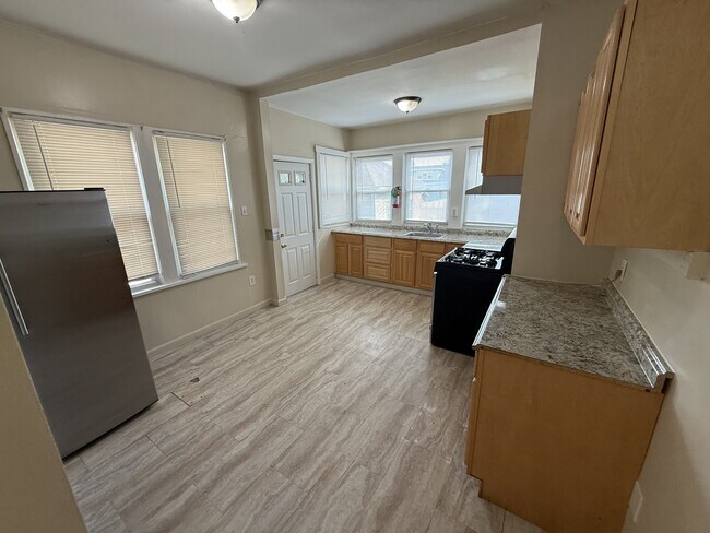 Building Photo - 2445 43rd St
