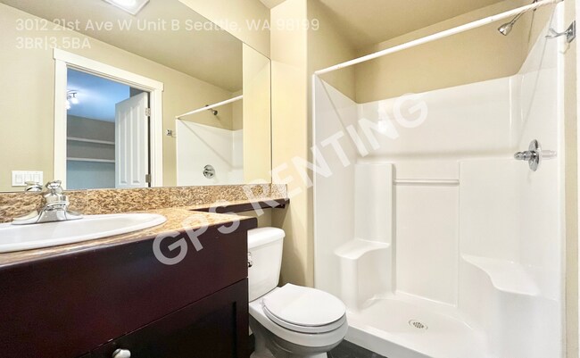 Building Photo - 3012 21st Ave W