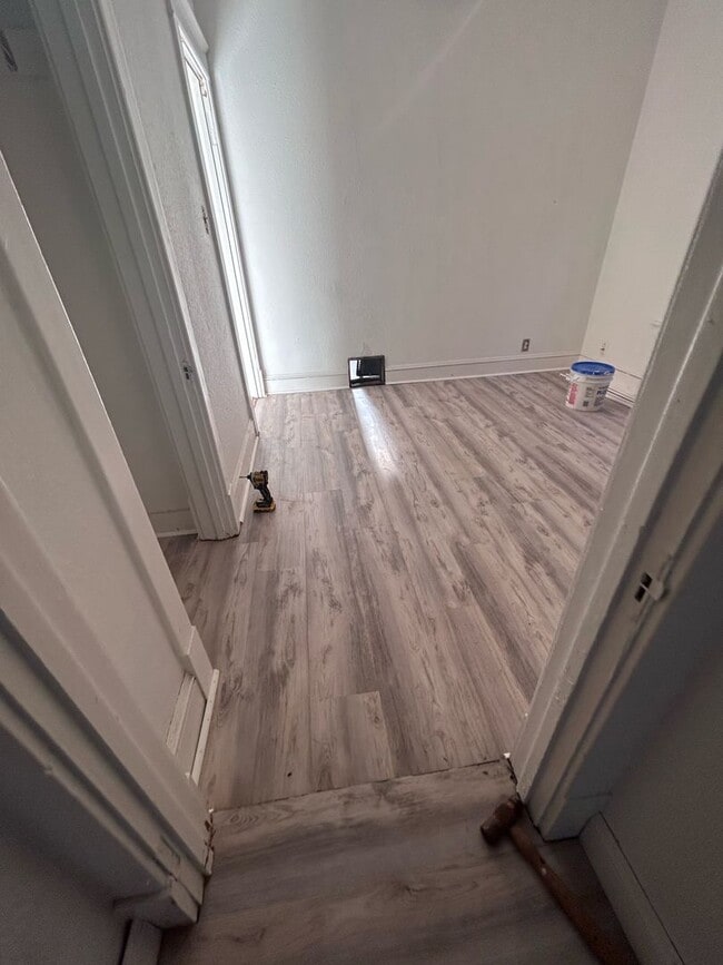 Building Photo - Remodeled 5 Bedroom 1 Bath Single Family Home