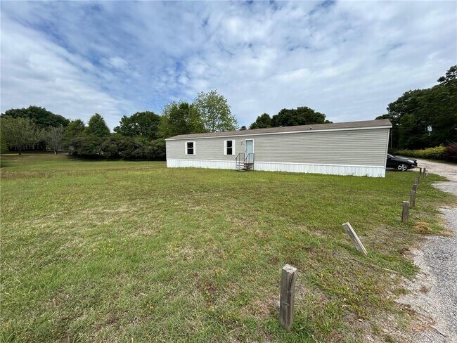 Building Photo - 9310 Scott Dairy Loop Rd S