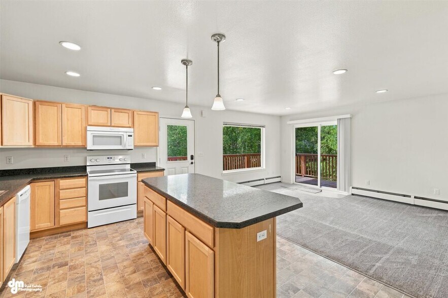 Building Photo - 6101 W Lombard Cir