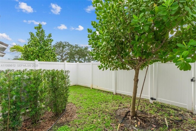 Building Photo - 110 SW 171st Wy