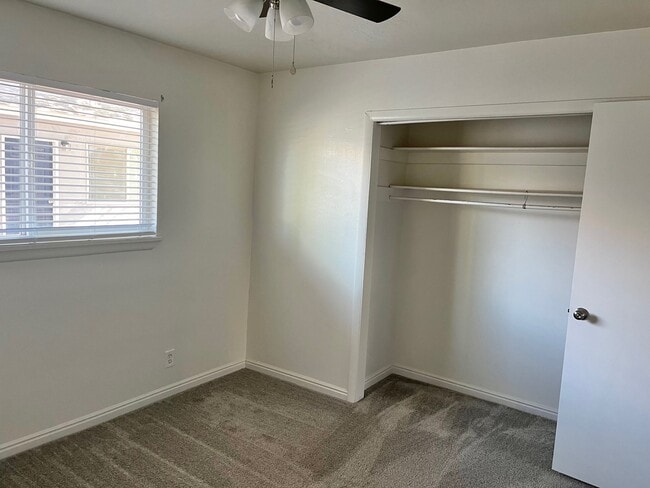 Building Photo - 610 S 200 E