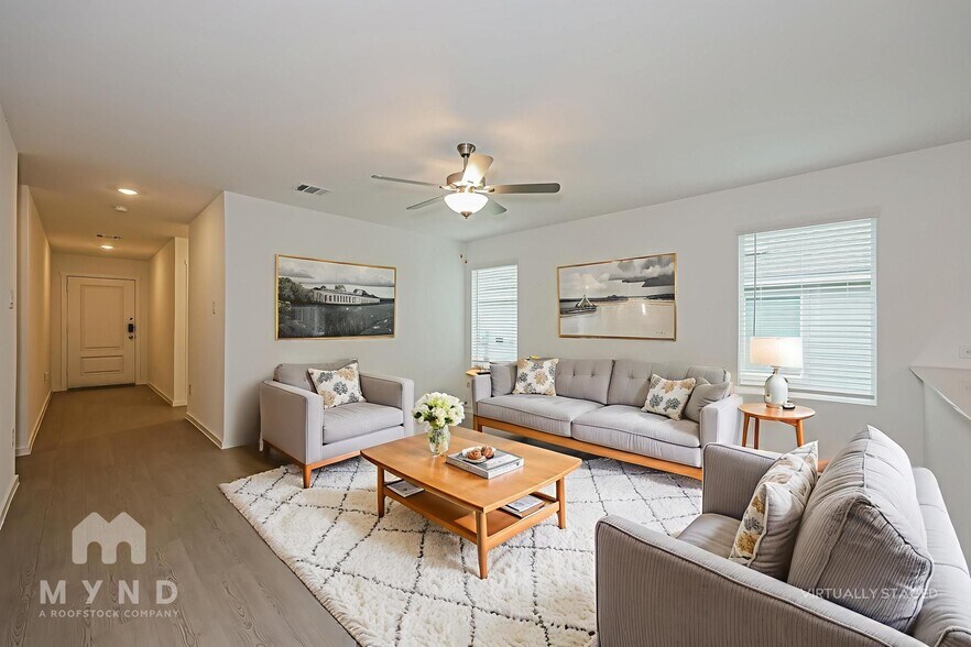 Building Photo - 2740 Ctr Crk Ln