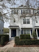 Building Photo - 1525 Cloverbay Ln