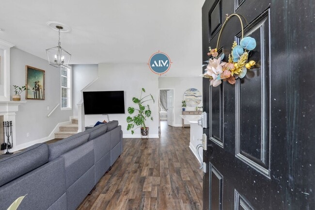 Building Photo - Stunning 3-Bedroom Home in University Park – Move-In Ready!