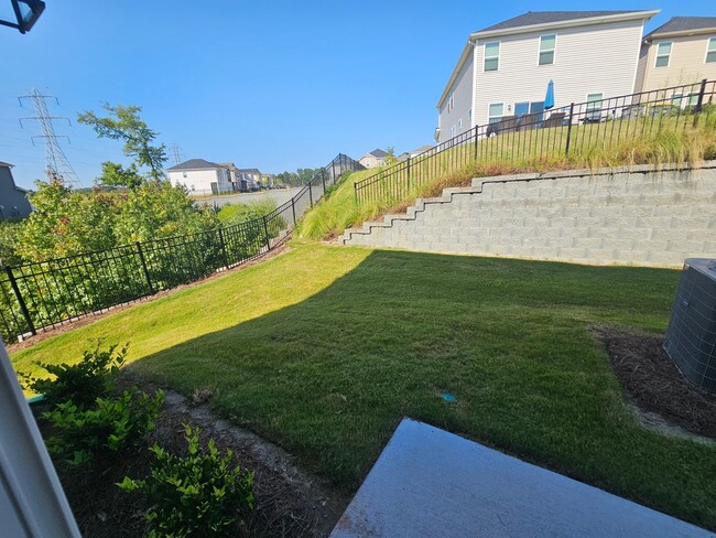 Building Photo - Brand New Cul-de-sac Townhome in Concord