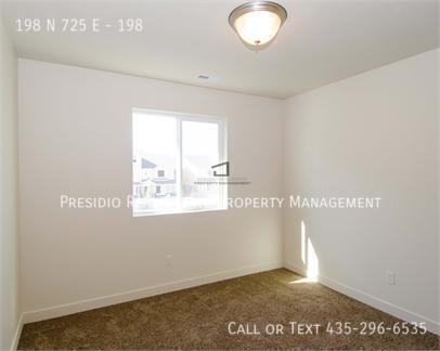 Building Photo - 198 N 725 E