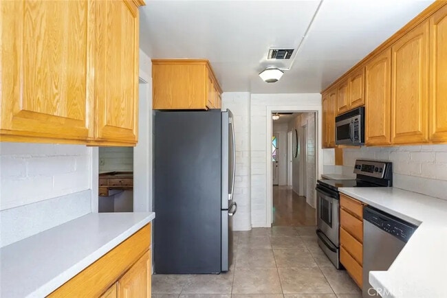 Building Photo - 7710 Valle Vista Dr