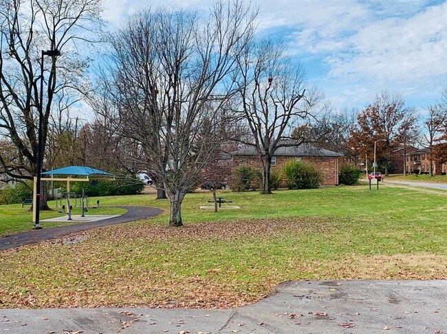 Building Photo - 384 Redding Rd