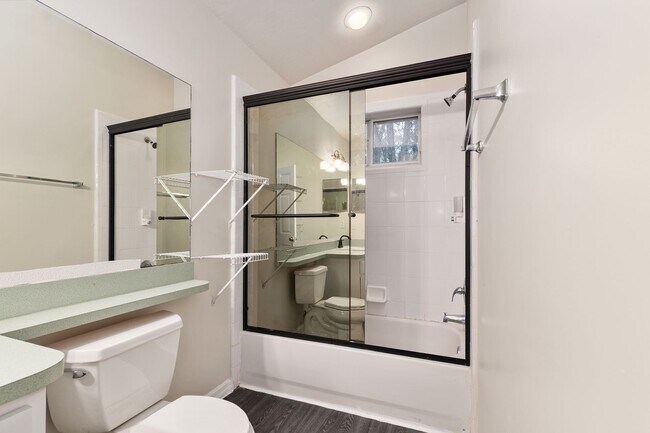 Building Photo - 2114 NW 52nd Pl