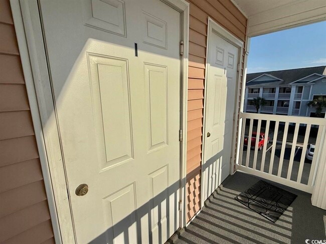 Building Photo - 635 Waterway Village Blvd