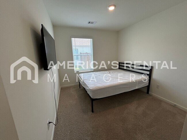 Building Photo - Home for rent in Northport! Furnished ($2195/mo) or Unfurnished ($1995/mo!)!