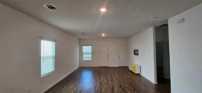 Building Photo - 325 Geode Glen