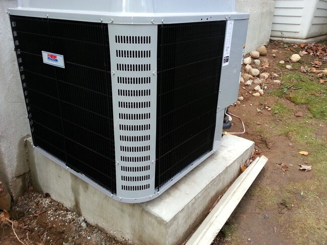 Building Photo - 15 Hoskins Rd