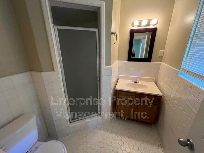 Building Photo - 4450 Tena Dr