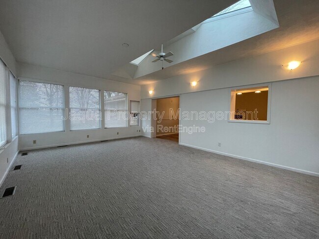 Building Photo - 7723 Yorktown St