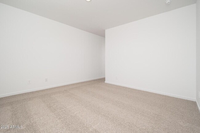 Building Photo - 17305 W Sanna St