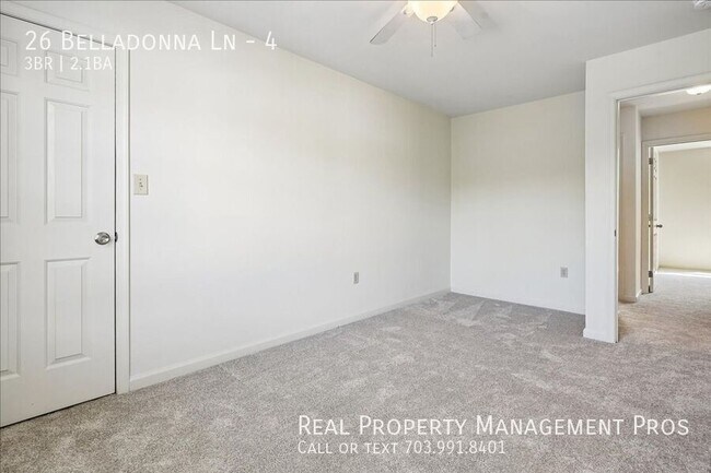 Building Photo - 26 Belladonna Ln