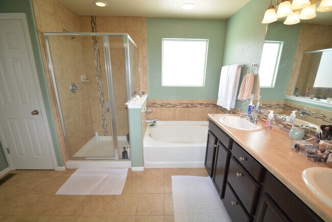 Building Photo - Beautiful 2-story home in D-49 available to move in on 05/01/2026! The owner allows 1 dog up to 7...