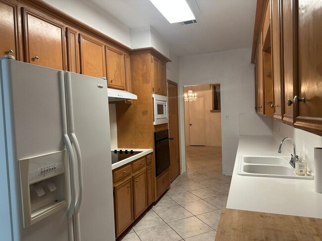 Building Photo - 17132 Beaver Springs Dr